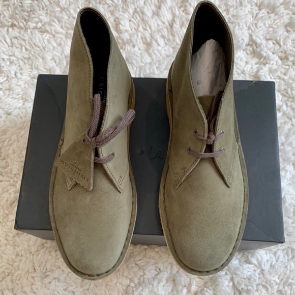 clarks olive green shoes